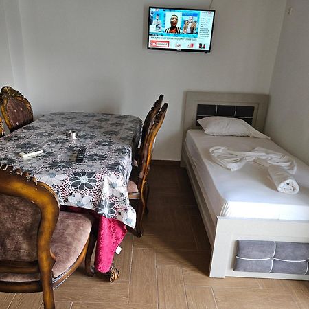 Ylli Mance Apartments Ksamil Cameră foto